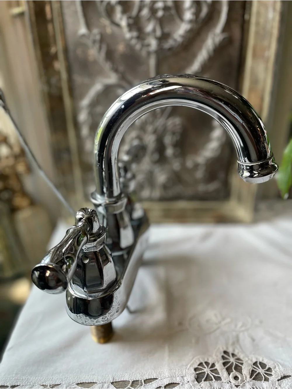 Peerless bathroom sink Faucet silver